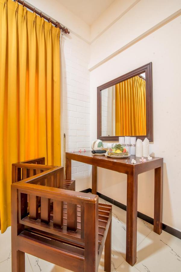 Mahanuge Hotel Полонарува Екстериор снимка